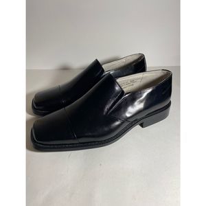 Like new Carlo Pradi Styled in Italy Leather Dress shoes  size 9.5